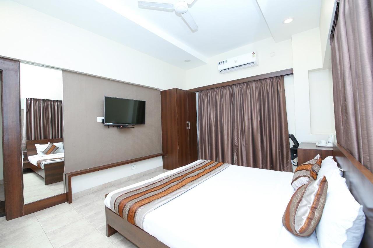 Hotel Jabali Palace Jabalpur Bagian luar foto