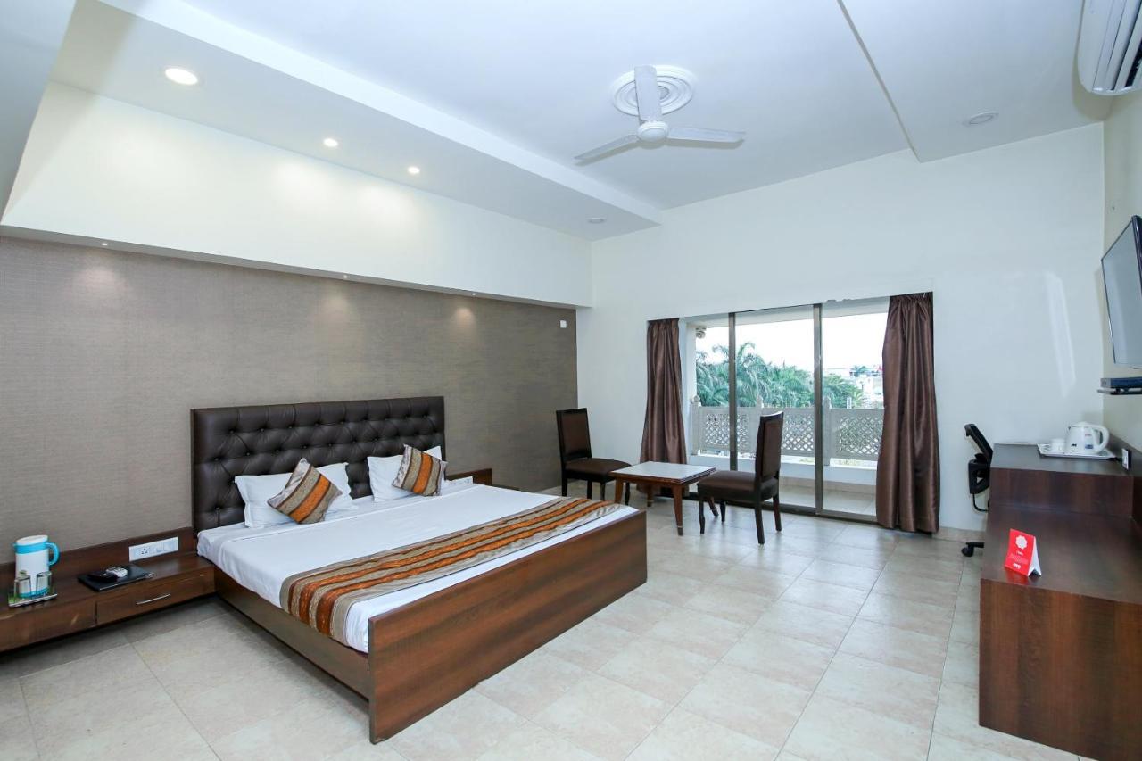 Hotel Jabali Palace Jabalpur Bagian luar foto