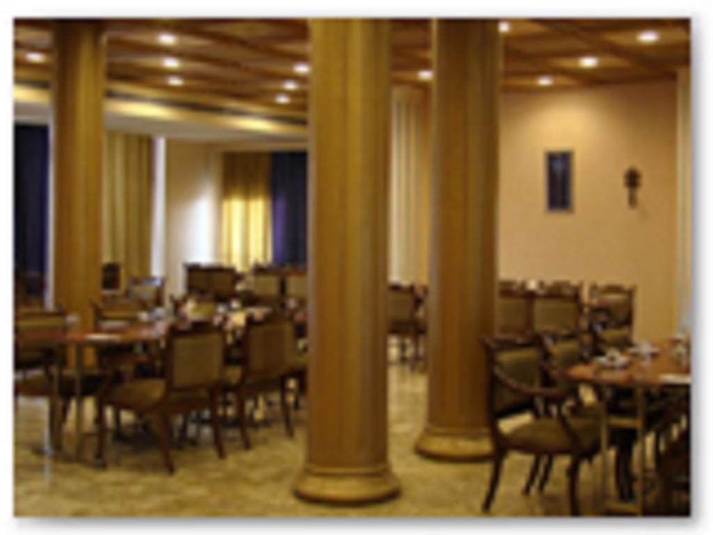 Hotel Jabali Palace Jabalpur Bagian luar foto