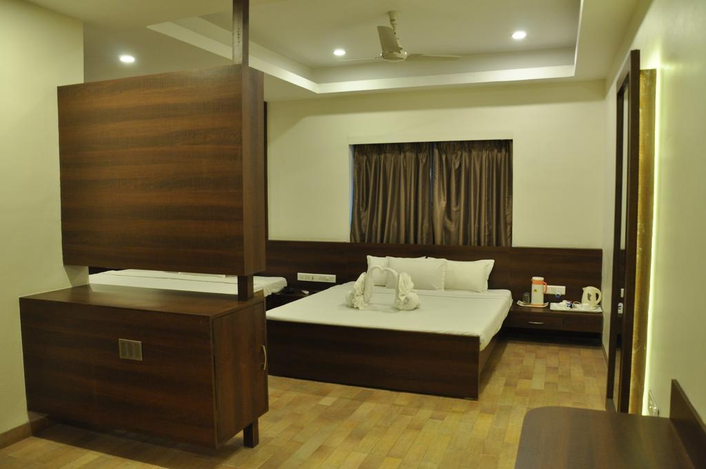 Hotel Jabali Palace Jabalpur Bagian luar foto