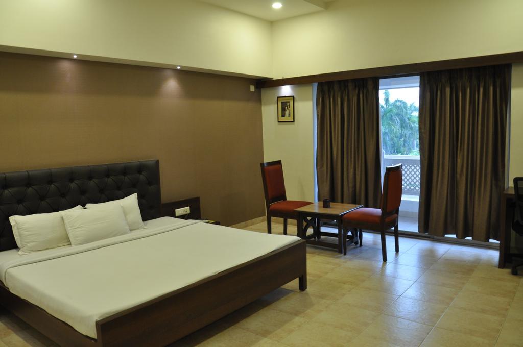 Hotel Jabali Palace Jabalpur Bagian luar foto