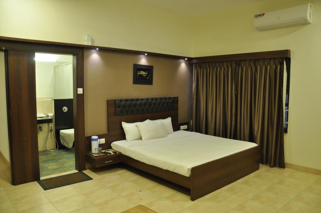 Hotel Jabali Palace Jabalpur Bagian luar foto