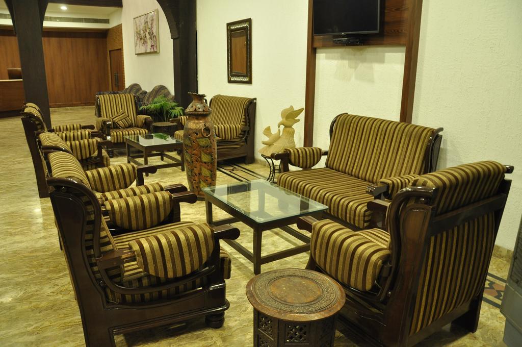 Hotel Jabali Palace Jabalpur Bagian luar foto