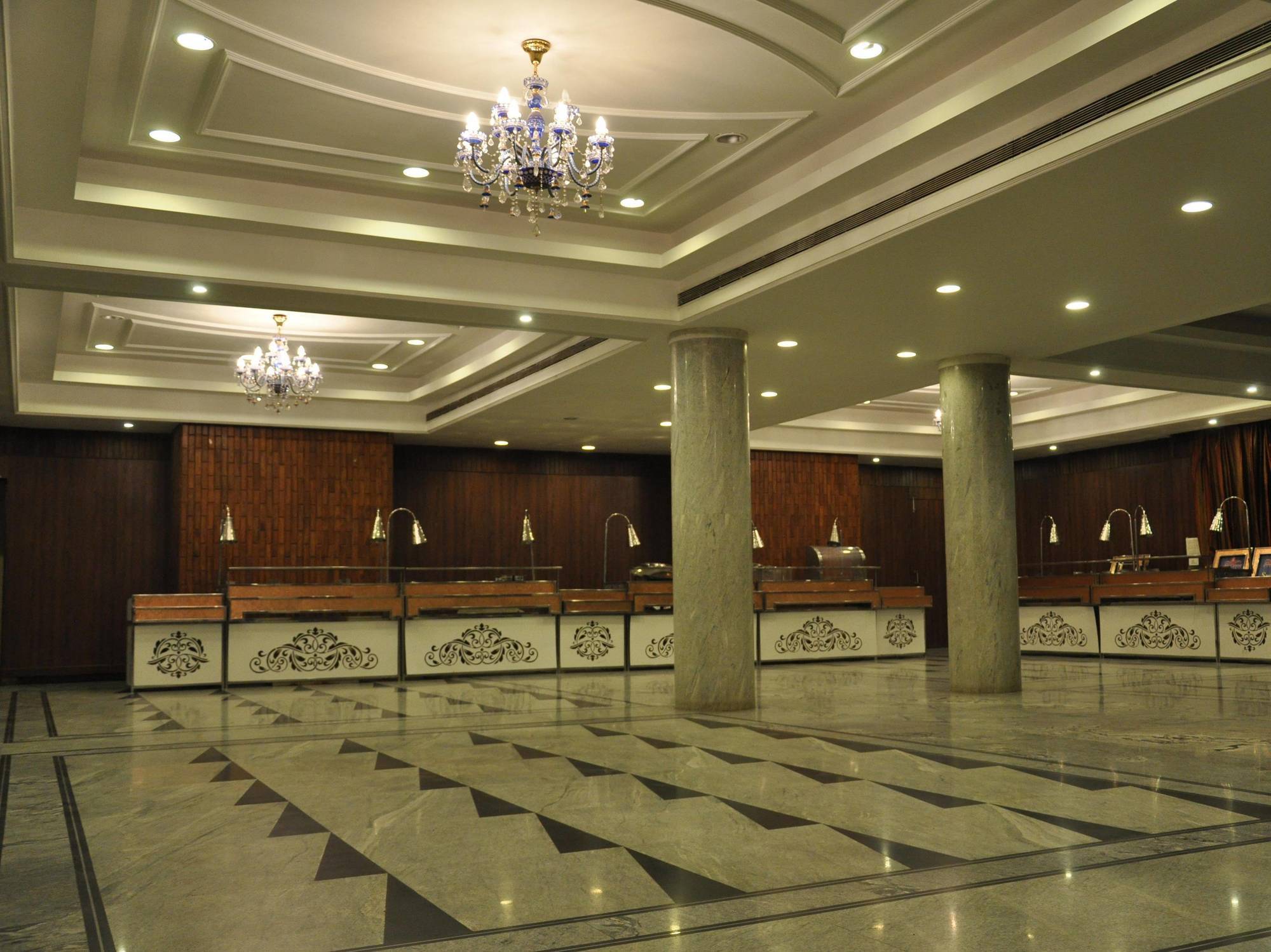 Hotel Jabali Palace Jabalpur Bagian luar foto